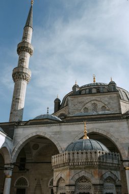 İstanbul, Türkiye - 01 Şubat 2021: Eski İstanbul camisi