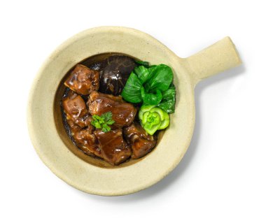 Clay Pot Kabartmalı Domuz Pirzolası Çin Yemeği Hong Kong Stili Bok Çubuğu Üst Görüş Dekorasyonu