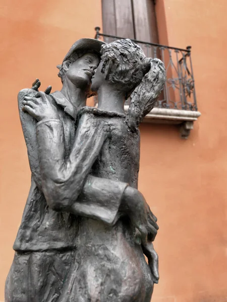 Statua Bronzo Degli Innamorati Treviso — Foto Stock