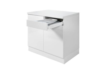 Teçhizatlı çekmeceli mutfak dolabını kapat.