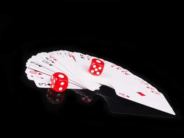 骰子，卡在黑色背景上。赌博的概念 — 图库照片