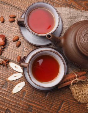 Asya çay kil üzerinde ahşap arka plan belirleme