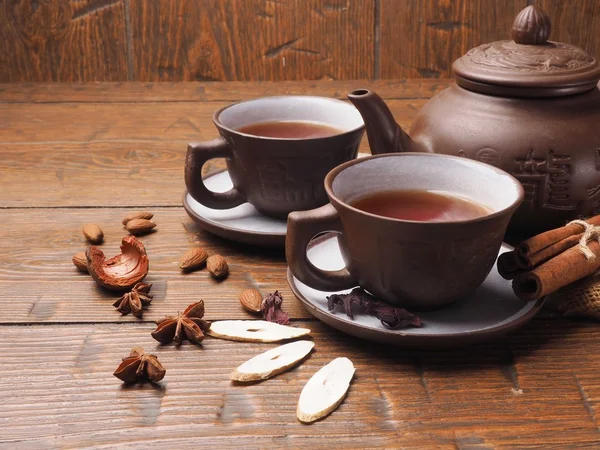 Asian tea clay set on wooden background — Stock Photo, Image