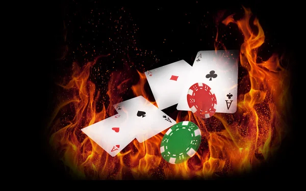 Speelkaarten en Casinofiches in brand. Poker concept — Stockfoto