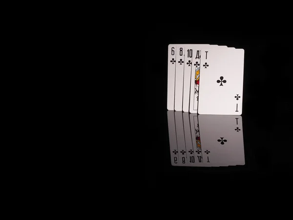 Flush cartas de jogar isolado no fundo preto — Fotografia de Stock