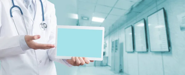 Doctor Usando Una Tableta Digital Concepto Salud Medicina — Foto de Stock