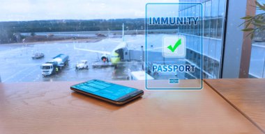 Havaalanında dijital bağışıklık pasaportu. Kavram Kontrolü Covid-19.