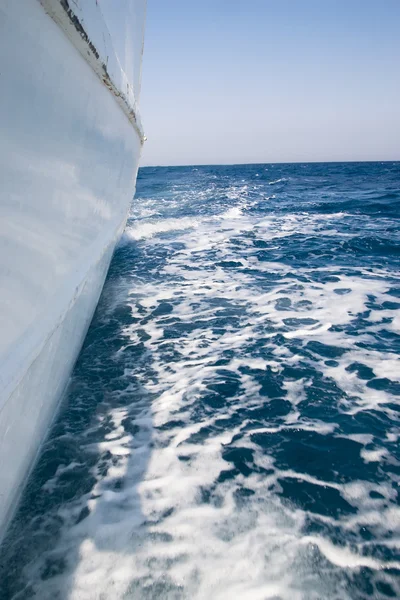 海の上歩いてヨットからの眺め — ストック写真