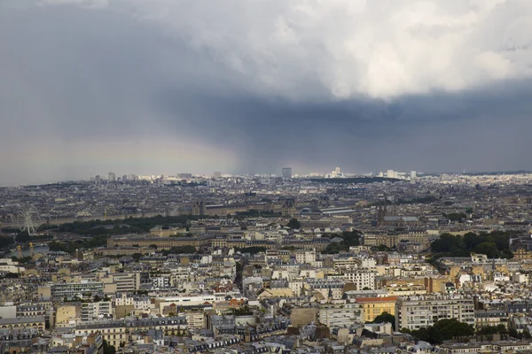 Vista superior de los cuartos parisinos sobre el fondo de un st — Foto de Stock