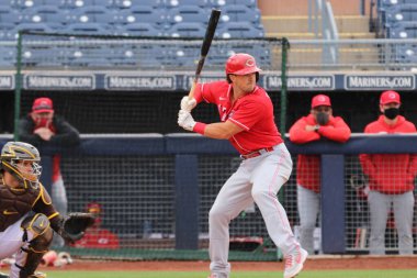 Kyle Farmer, Peoria, AZ / USA 23 Mart 2021 'de Peoria Spor Kompleksindeki Cincinnati Kızılları' nın birinci kalecisi..