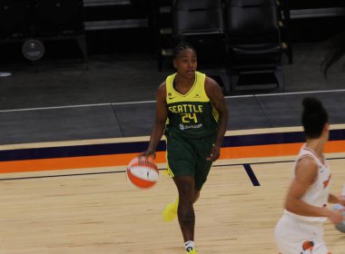 Jewell Loyd, Phoenix, AZ / USA 8 Mayıs 2021 'de Phoenix Suns Arena' daki Seattle Fırtınaları 'nın muhafızı..