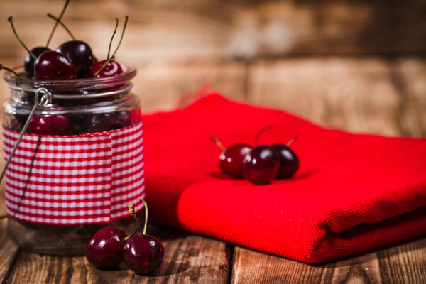 Cherry on a wooden background — Stock Photo, Image
