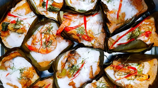 Buharda Balık Muz Yaprağı Kabında Körili Karides Tayland Ünlü Yiyecekler — Stok fotoğraf