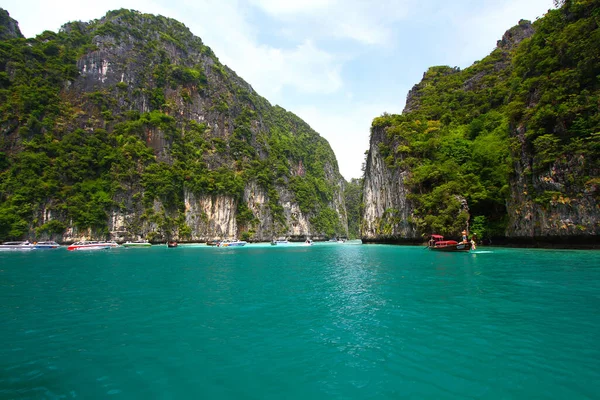 Turistlere Söylemek Için Kırmızı Sarı Renkte Yüzme Bayrağı Tayland Phuket — Stok fotoğraf