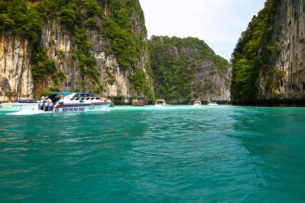 Krabi Tayland Aralık 2020 Birçok Sürat Teknesi Denizde Turist Gezgin — Stok fotoğraf