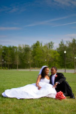 Gelin ve damat düğün gününde