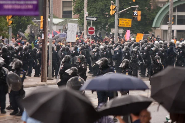 Zamieszki w pobliżu G20, 26 czerwca 2010 - Toronto, Kanada. — Zdjęcie stockowe