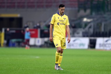 Milano, İtalya. 08 Kasım 2020. Ac Milan ile Hellas Verona Fc arasında oynanan Serie A karşılaşmasında Hellas Verona Fc 'den Nikola Kaliniç.   