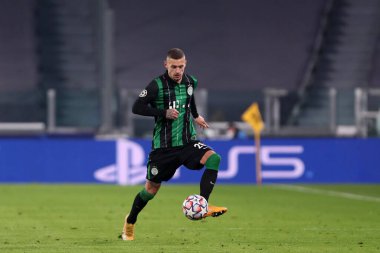 Torino, İtalya. 24 Kasım 2020. Ferencvaros 'lu Marcel Heister UEFA Şampiyonlar Ligi G Grubu Juventus FC ve Ferencvaros Budapeşte arasındaki maç sırasında.