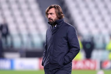Torino, İtalya. 24 Kasım 2020. UEFA Şampiyonlar Ligi G Grubu maçında Juventus FC ve Ferencvaros Budapeşte arasındaki Juventus Fc 'in baş antrenörü Andrea Pirlo..