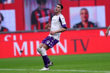 Milano, İtalya. 29 Kasım 2020. Serie A karşılaşmasında Acf Fiorentina 'dan Dusan Vlahoviç ile Ac Milan ve Acf Fiorentina arasında oynanan karşılaşmada.