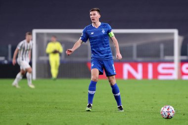 Torino, İtalya. 22 Aralık 2020. Juventus FC ve Dinamo Kyiv arasında oynanan UEFA Şampiyonlar Ligi G Grubu karşılaşmasında Dinamo Kyiv 'den Serhij Sydorcuk.