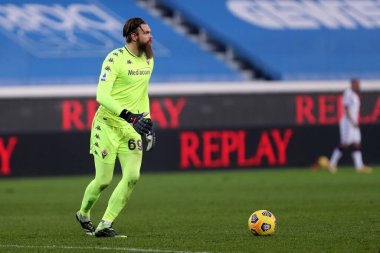 Milano, İtalya. 13 Aralık 2020. Atalanta Bergamasca Calcio ile Acf Fiorentina arasındaki A karşılaşmasında Acf Fiorentina 'dan Bartlomiej Dragowski.