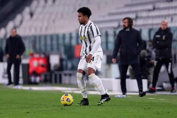 Torino, 22 Aralık 2020. Juventus Fc 'den Weston McKennie, Juventus Fc ve Acf Fiorentina arasındaki A serisi maçında 