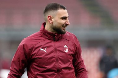 Milano, 12 Ocak 2020. Ac Milan ile Torino Fc arasındaki Coppa Italia maçında Ac Milan 'dan Gianluigi Donnarumma 
