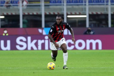 Milano, İtalya. 23 Ocak 2021 'de. Ac Milan 'dan Franck Kessie Ac Milan ve Atalanta Bergamasca Calcio arasındaki A karşılaşmasında.