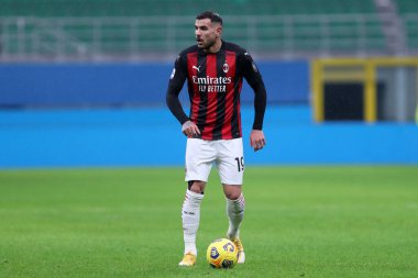 Milano, İtalya. 7 Şubat. Ac Milan 'dan Theo Hernandez Ac Milan ve Fc Crotone arasındaki A serisi maçında.
