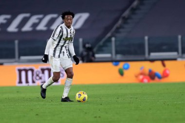 Torino, İtalya. 09. Piyade 2021. Juventus Fc 'den Juan Cuadrado Coppa Italia yarı final maçında Juventus Fc ve Fc Internazionale arasında.
