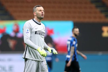 Milano, İtalya. 14 Şubat 2021. Fc Internazionale ile Ss Lazio arasında oynanan Serie A karşılaşmasında Fc Internazionale 'den Samir Handanoviç.