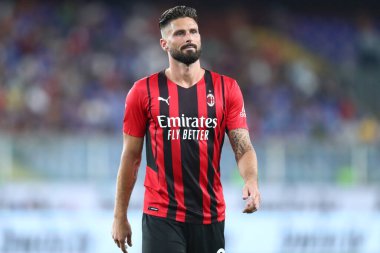 Cenova, İtalya. 23 Ağustos 2021. Serie A karşılaşmasında Ac Milan 'dan Olivier Giroud ile Uc Sampdoria ve Ac Milan arasında.
