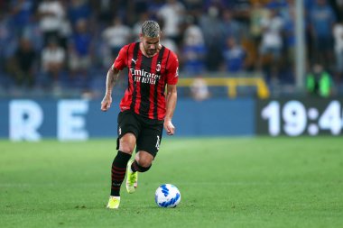 Cenova, İtalya. 23 Ağustos 2021. Serie A karşılaşmasında Ac Milan 'dan Theo Hernandez ile Uc Sampdoria ve Ac Milan arasında.