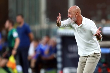 Cenova, İtalya. 23 Ağustos 2021. Stefano Pioli, Serie A maçında Ac Milan 'ın baş antrenörü Uc Sampdoria ve Ac Milan arasında oynanan maçta..