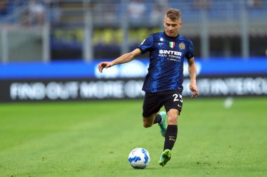 Milano, 21 Ağustos 2021. Fc Internazionale 'den Nicolo Barella, Fc Internazionale ve Cenova Cfc arasında oynanan A serisi maçında.