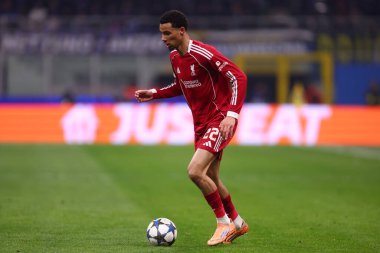 Liverpool Fc takımından Hugo Ekitike, 9 Aralık 2025 'te İtalya' nın Milano kentinde oynanan UEFA Şampiyonlar Ligi Faz MD6 karşılaşmasında Stadio Giuseppe Meazza 'da FC Internazionale ve Liverpool Fc arasında maç yapıyor. .