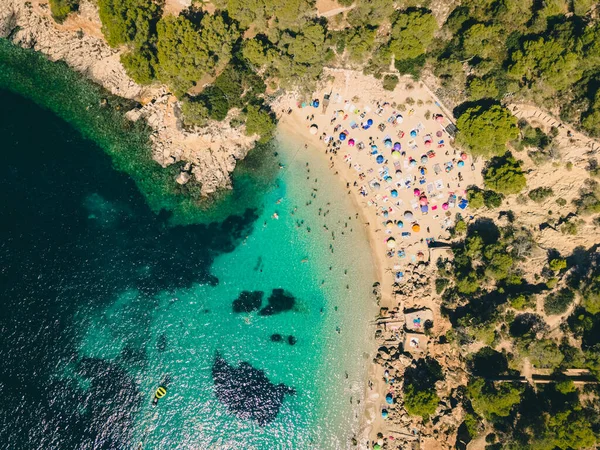 Cala Saladeta plajı. Batı İbiza adası. İspanya.
