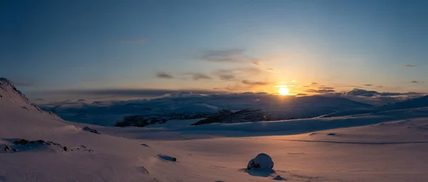 Ein Malerisches Weites Panorama Der Norwegischen Berge Licht Der Tief — Stockfoto