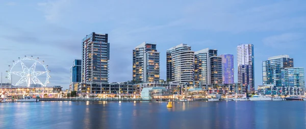 Panorámakép a Docklands waterfront, Melbourne, Ausztrália Gol — Stock Fotó