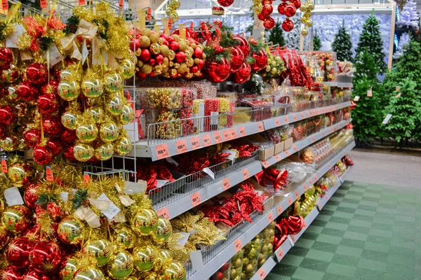 Moscow Russia November 2019 Sale Christmas Decorations Store Balls Spruce — Stock Photo, Image