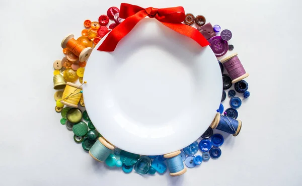 Rainbow Spectrum Buttons Reels Colorful Threads Laid Out Form Wreath — Stock Photo, Image