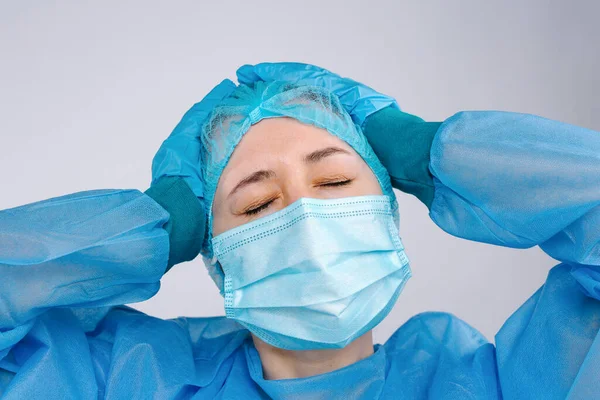 Ett Porträtt Orolig Läkare Som Coronavirus Fall Ökar Pandemisk Trötthet — Stockfoto