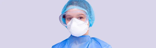 Banner Dlouhý Formát Vystřižená Fotka Doktora Ochranném Obleku Maska Brýle — Stock fotografie