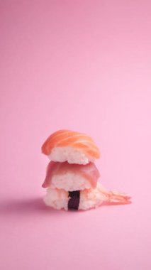 Sushi 'nin dikey duruş hareketi üst üste geliyor..