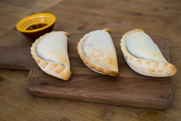 Traditionella Bakade Argentinska Empanadas Salta Bakverk Med Kött Nötkött Fyllning — Stockfoto