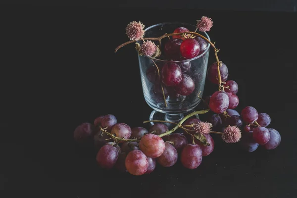 Red Grapes Large Bunch Fruits Fresh Tasty Simple Food Bright — Fotografia de Stock