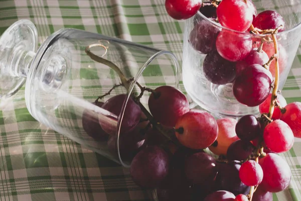 Red Grapes Large Bunch Fruits Fresh Tasty Simple Food Brights — 스톡 사진