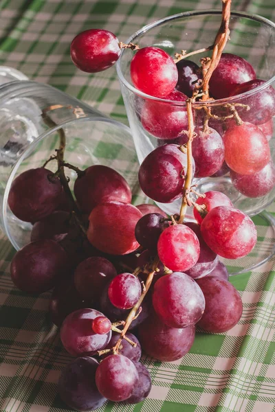 Красный Виноград Большой Букет Фруктов Свежие Вкусные Простые Продукты Питания — стоковое фото
